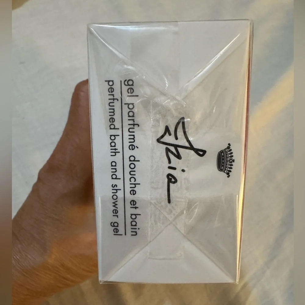 New - Sisley Izia Perfumed bath & shower Gel - Picture 2 of 4